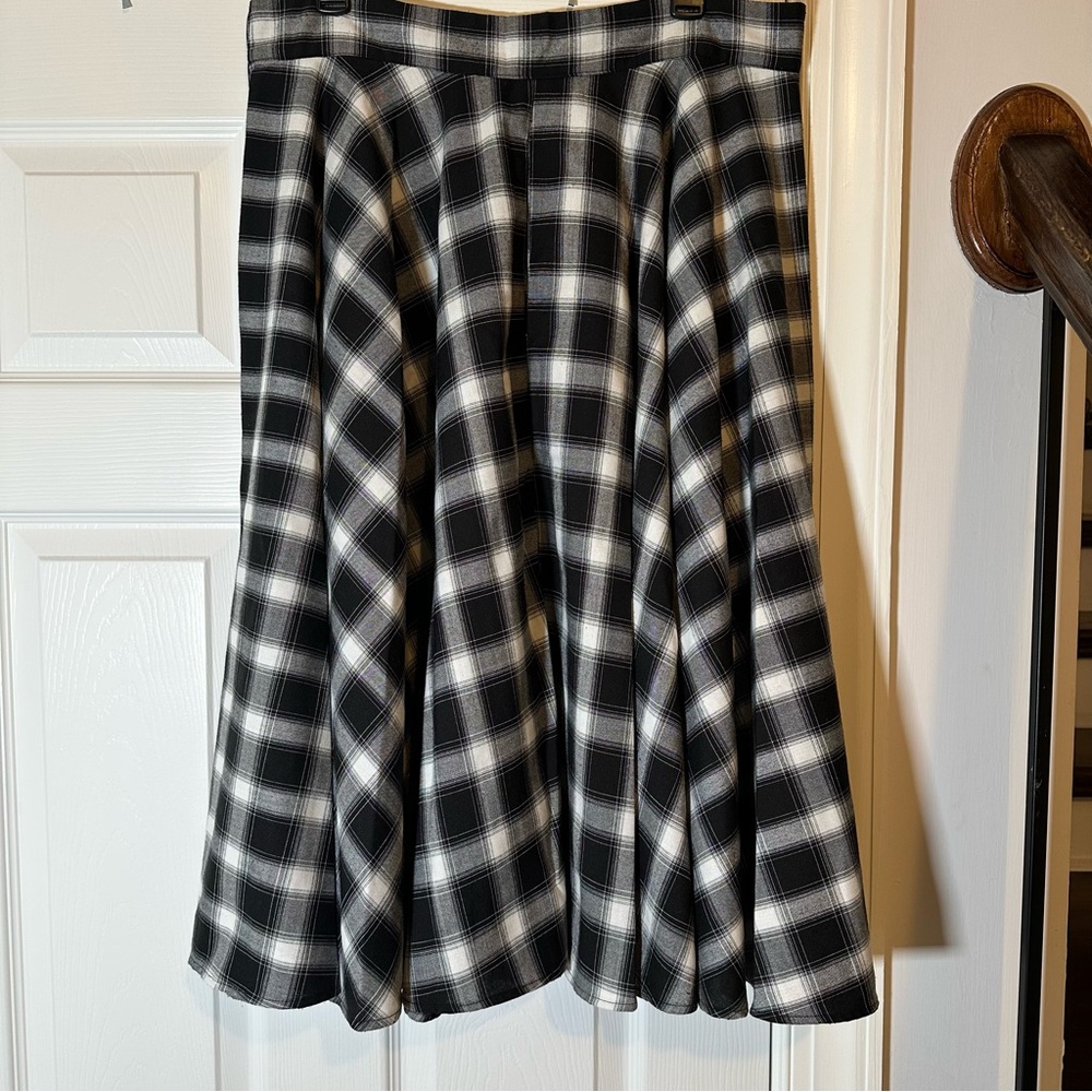 Banned Retro High Waisted Gingham Midi Swing Skirt. Size XL.